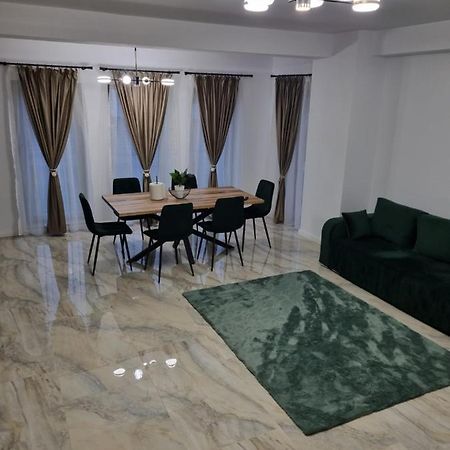 Apartament Mihai Cassas Residence Κραϊόβα Εξωτερικό φωτογραφία